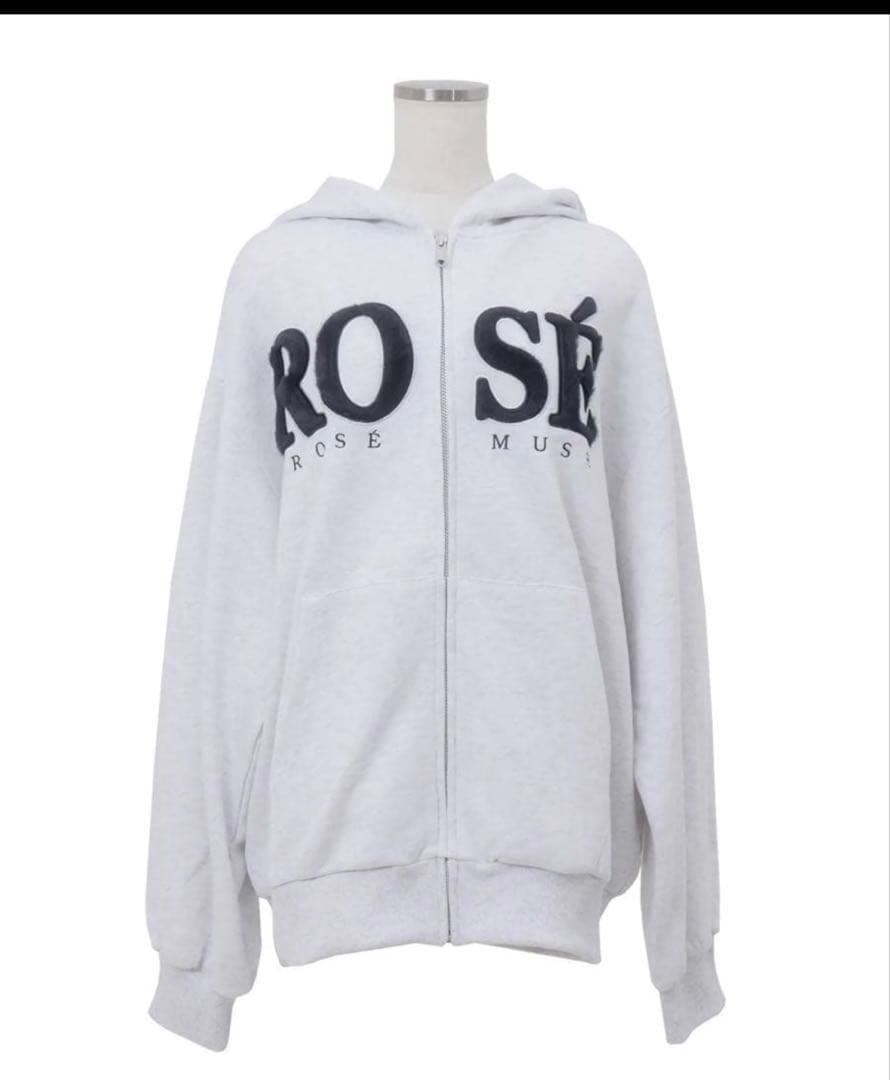 ロゼミューズ　Fur logo zip hoodieライトグレー パーカー
