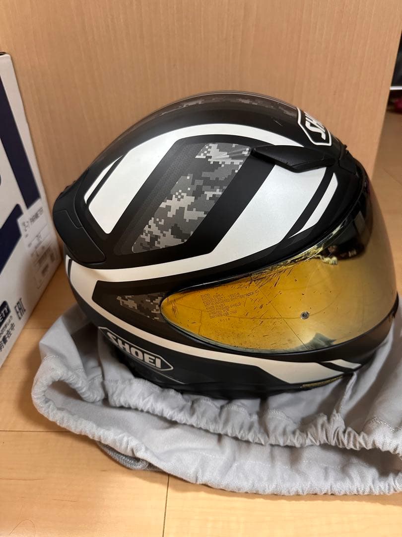 SENA 20S evo 観賞用ヘルメット付き