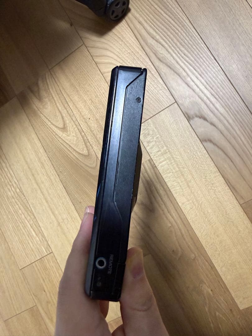 SONY Discman D-250 ポータブルCDプレーヤ-