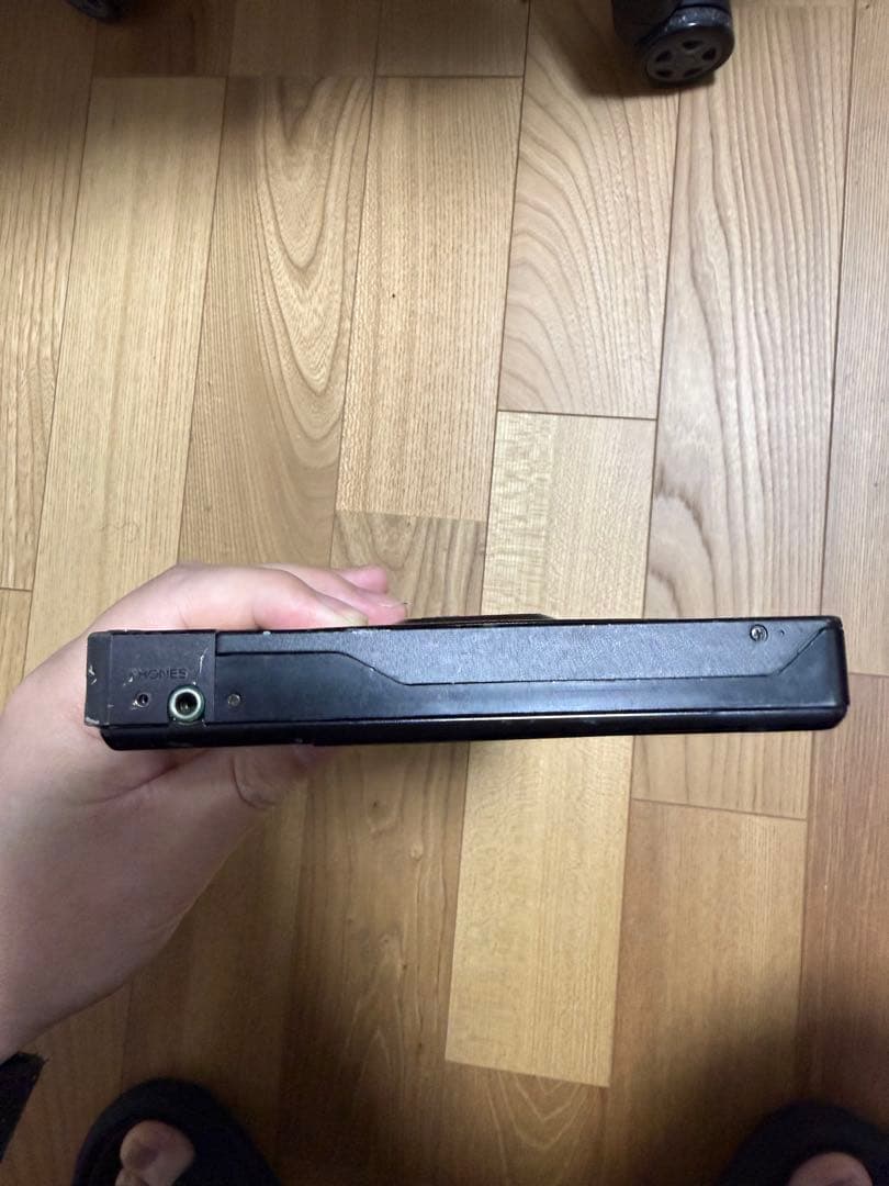 SONY Discman D-250 ポータブルCDプレーヤ-