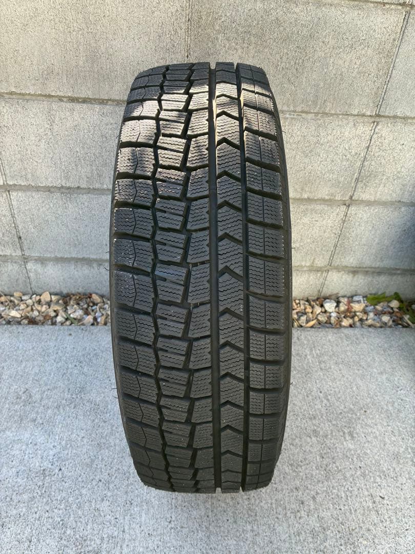 トヨタライズ　ガソリン4穴スタッドレスタイヤ DUNLOP WINTERMAX