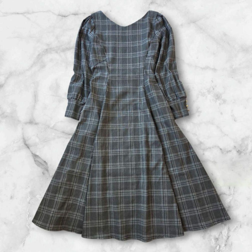 CINEMATIQ　ヴィンテージリリーロングワンピース　Ｌ　ストレッチ　金ボタン