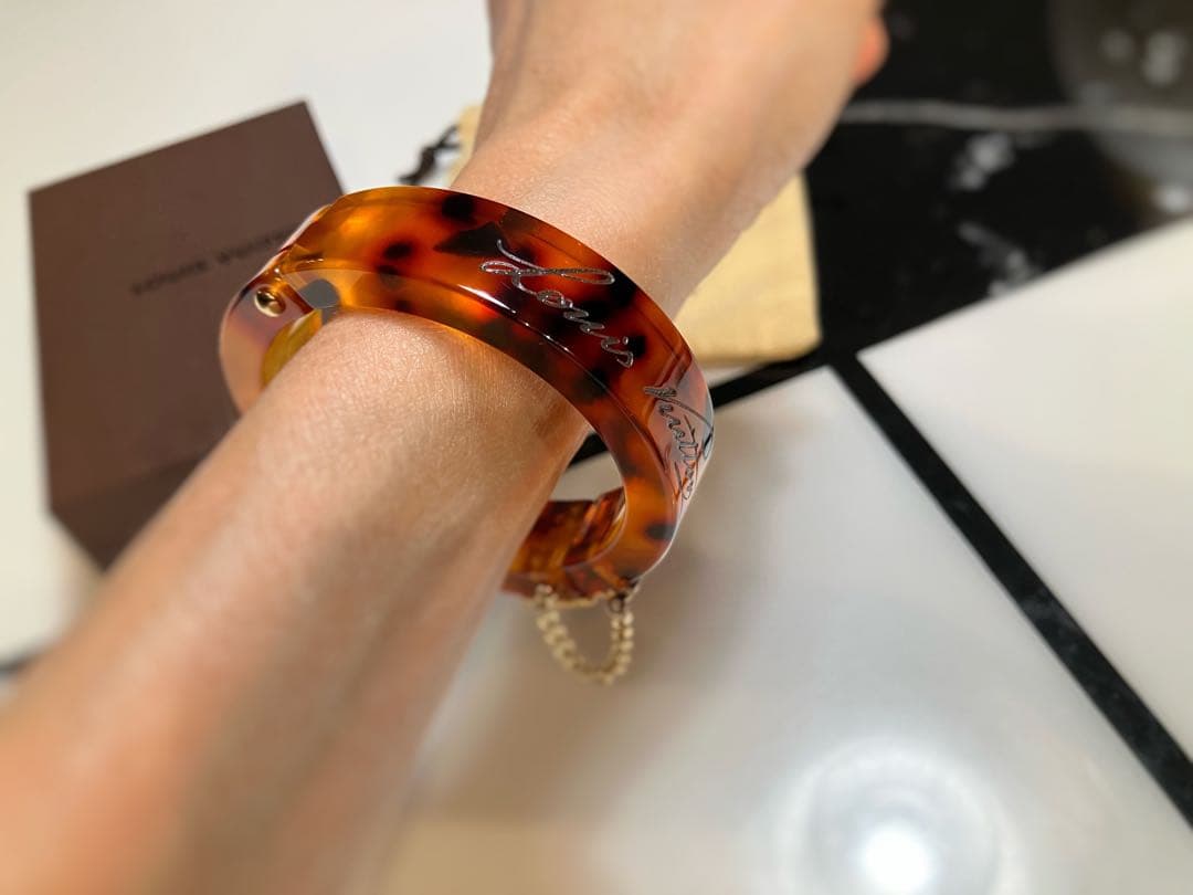 ★★もこもです★★ 【極美品】ルイヴィトン ブラスレロックミー バングル