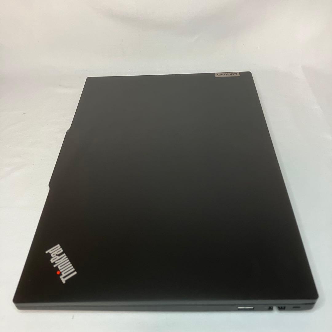 極美 ThinkPad E16 Gen1 Core i5 13420H 16GB