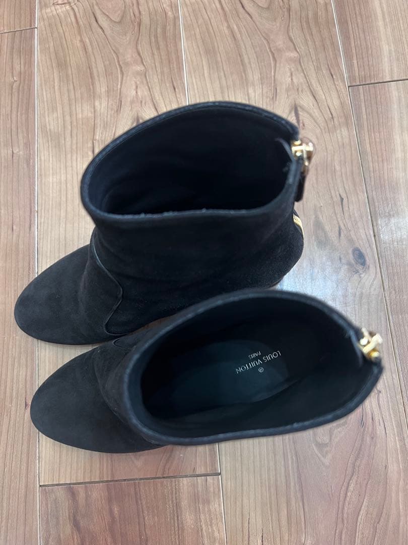 ルイヴィトンブラックスエードブーツ ゴールドファスナー35 1/2