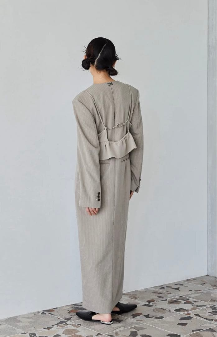 ANDRESED ピンストライプテーラードビスチェドレス（ベージュ　M）