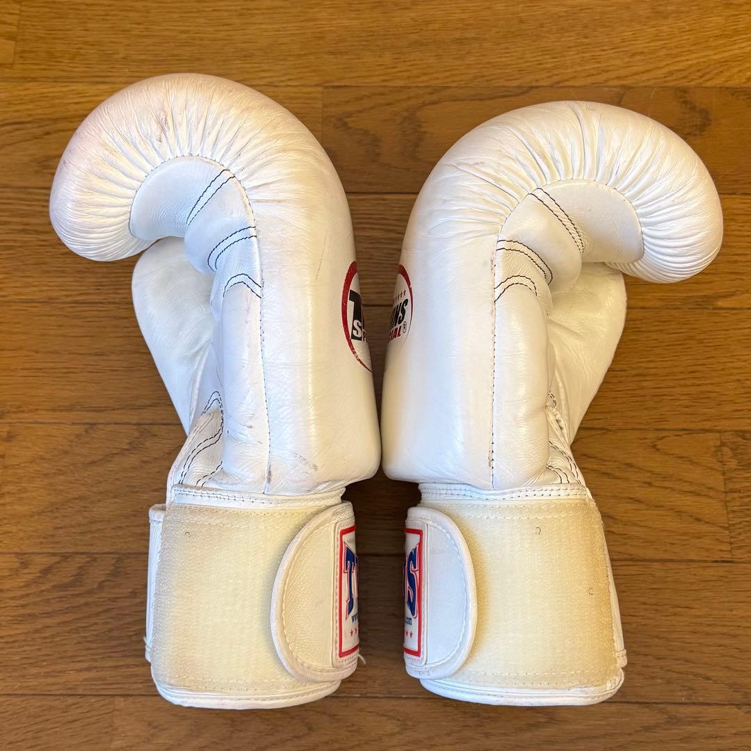 TWINS ボクシンググローブ 14oz ホワイト
