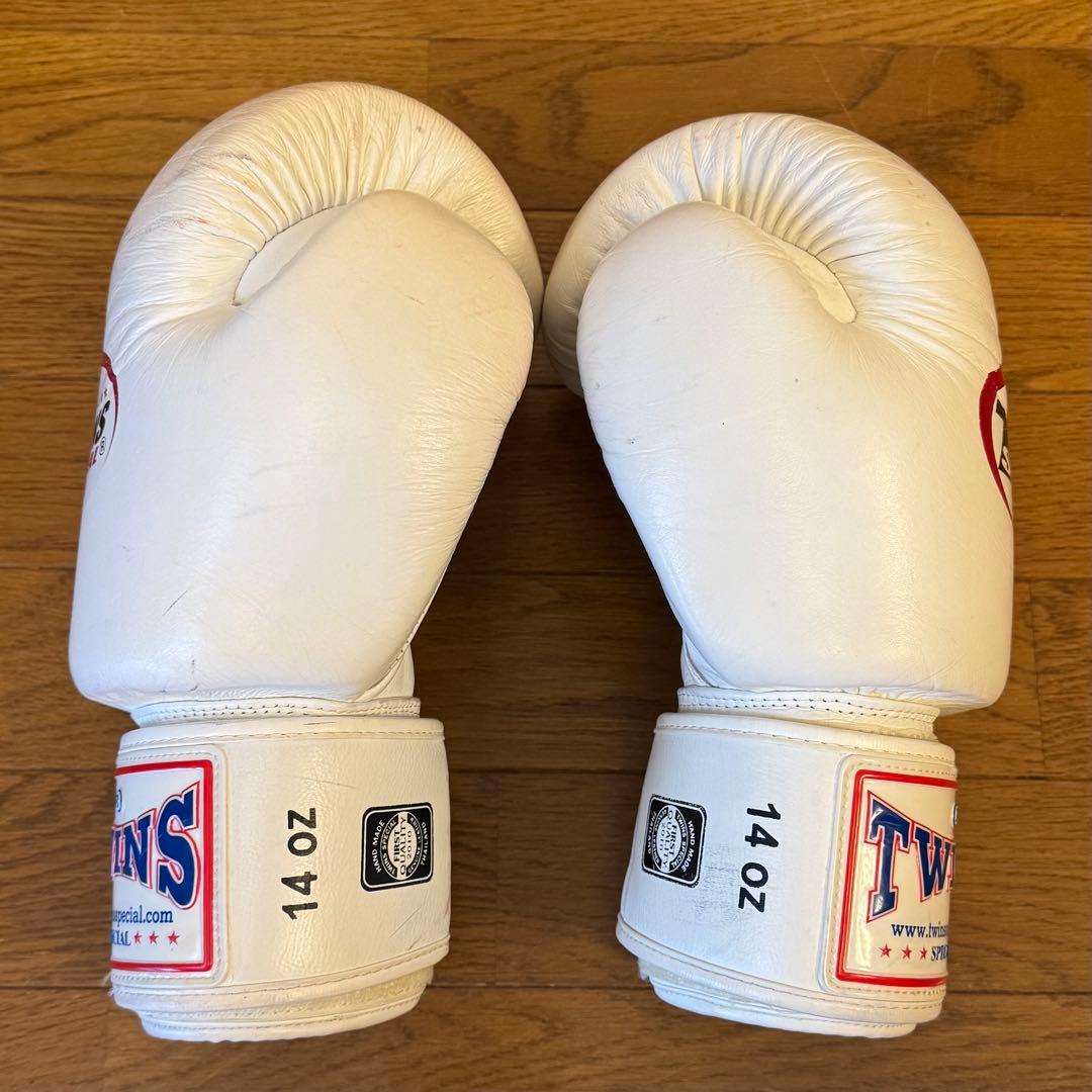 TWINS ボクシンググローブ 14oz ホワイト