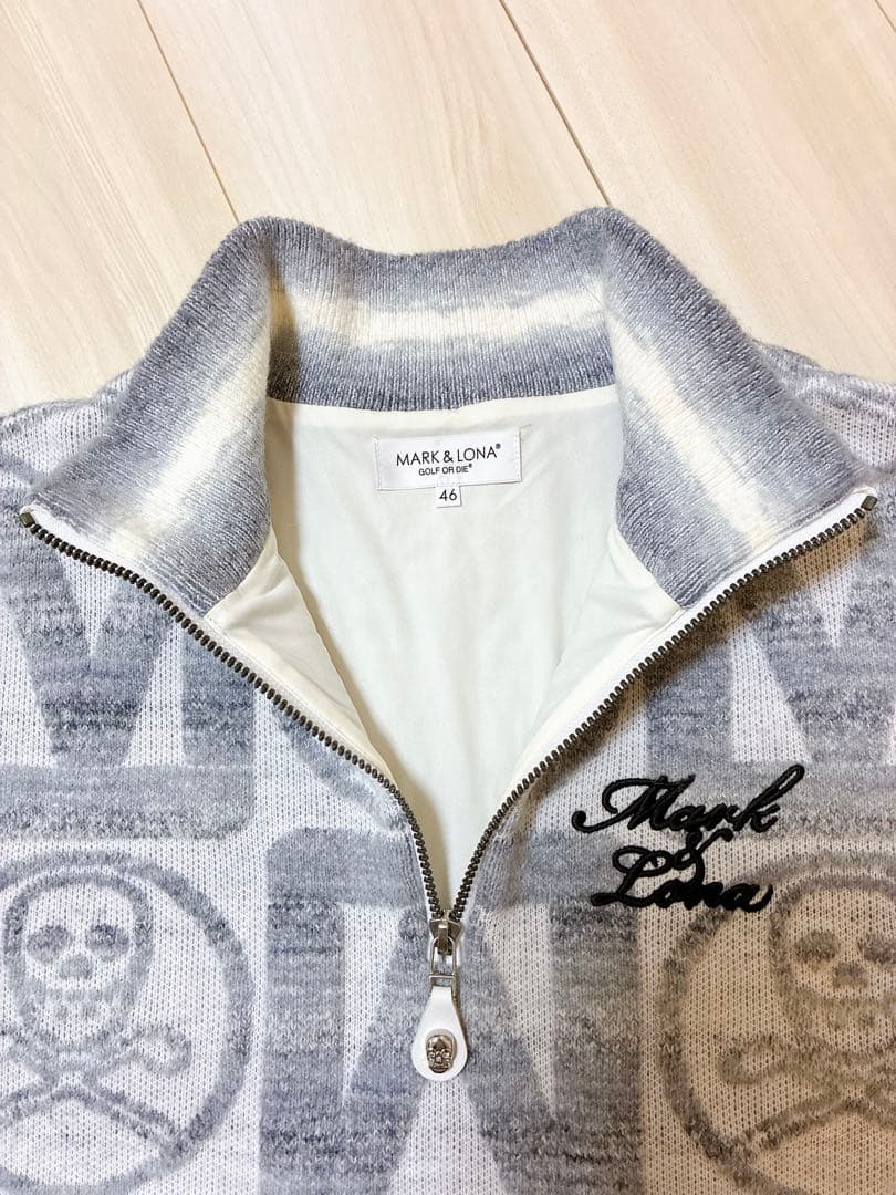 【マークアンドロナ】スカルデザイン ハーフジップセーター グレー