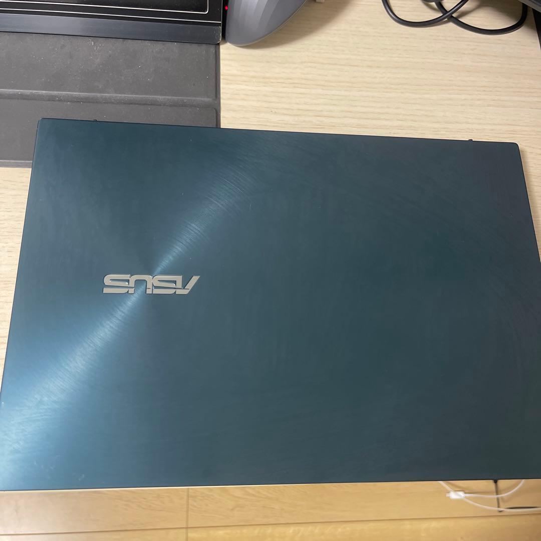 【リン】ASUS ZenBook Duo Core i7 状態良好