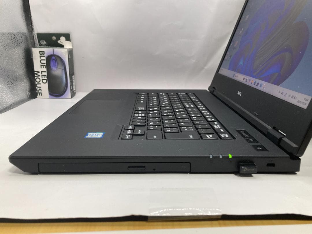 爆速i5第8世代/16GB/新品SSD512GB/DVD/Office