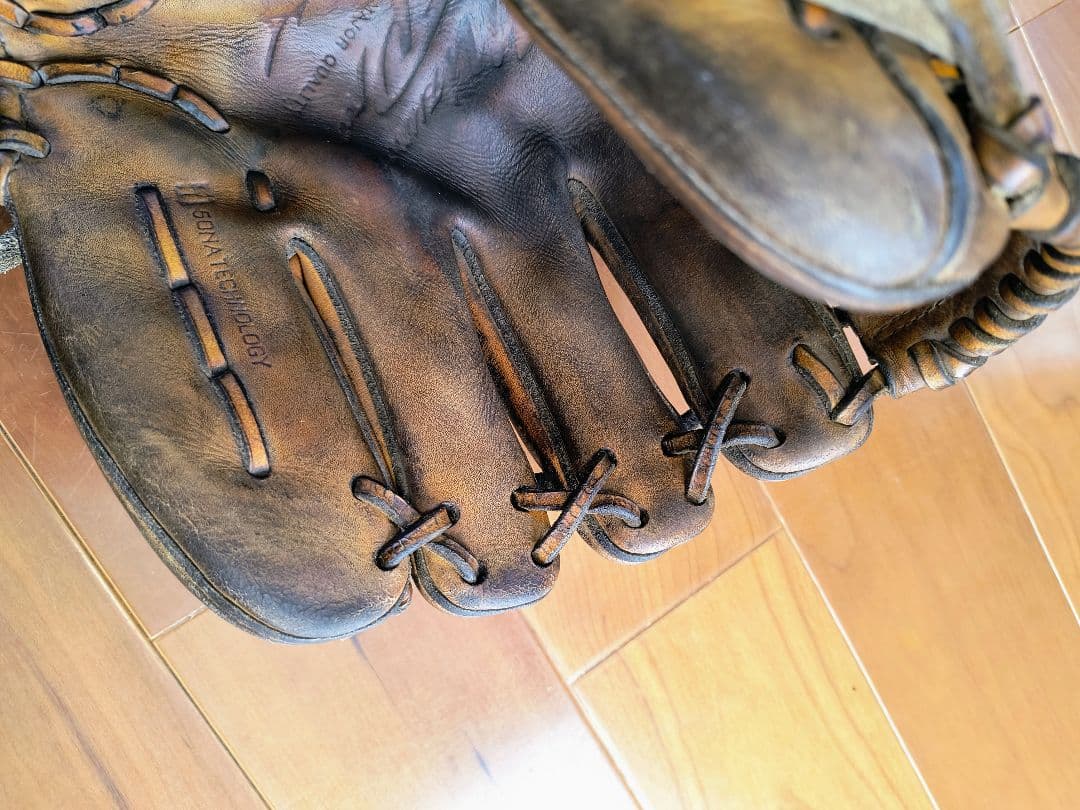 ミズノプロ　硬式　内野手グローブ　最高品質　嬉しい型良好！　硬式球おまけ