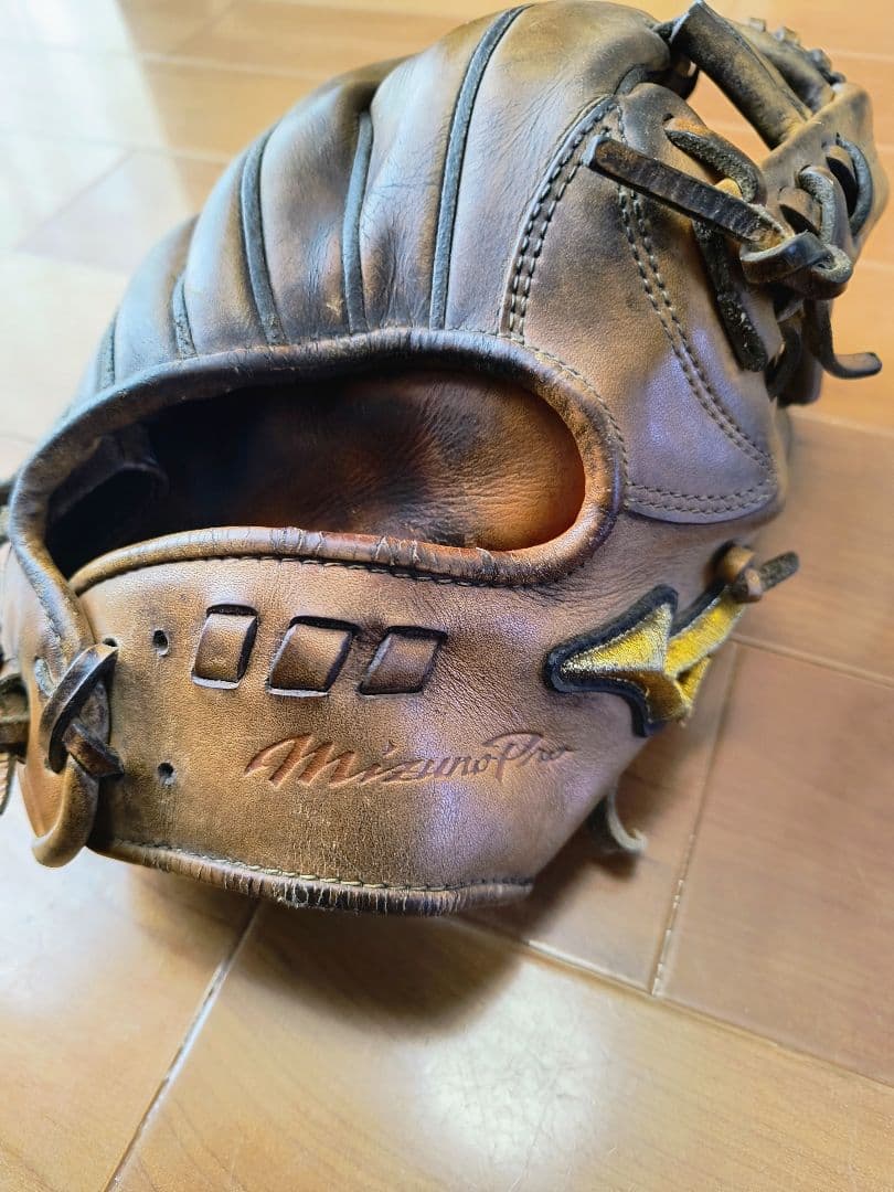 ミズノプロ　硬式　内野手グローブ　最高品質　嬉しい型良好！　硬式球おまけ