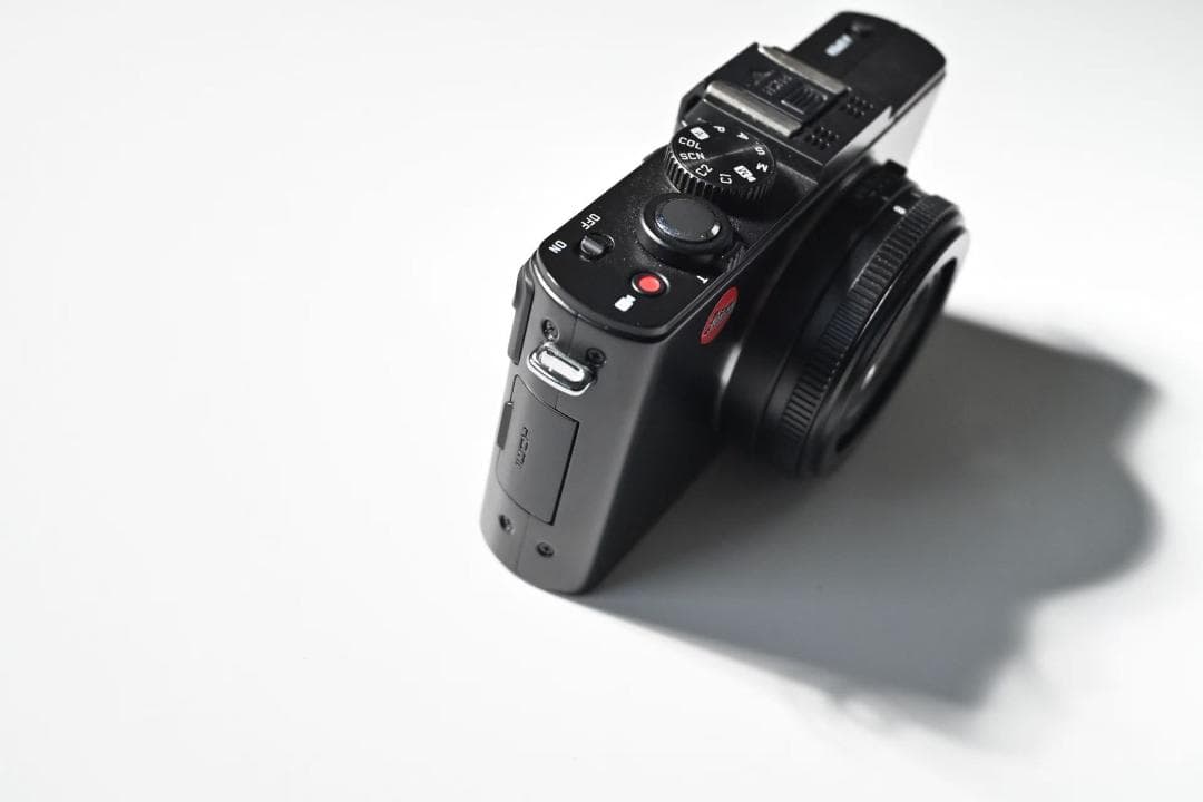 【極美品、完動品】ライカ Leica D-LUX 6 デジタルカメラ