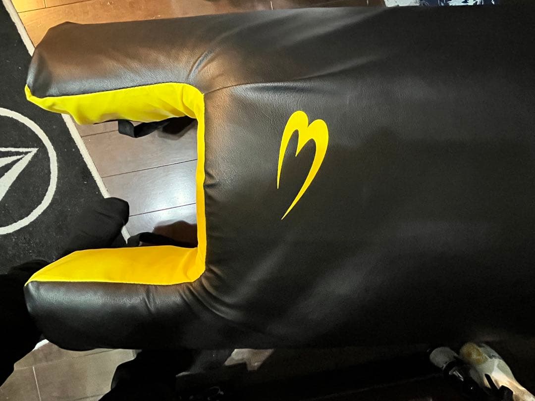 【希少】【Bodymaker製】空手 ボクシング スーパーダミーミット