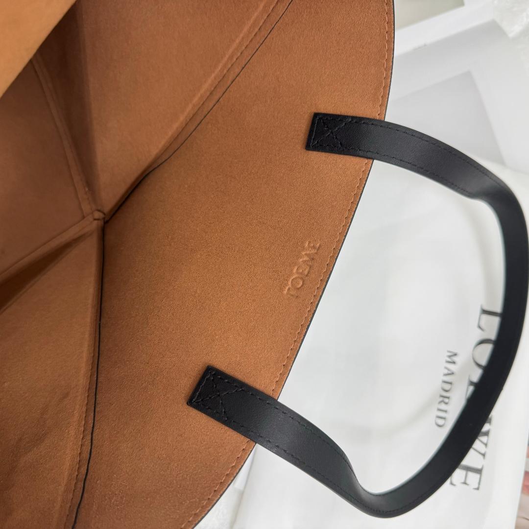 【人気です】ブラックレザー ショルダーバッグ