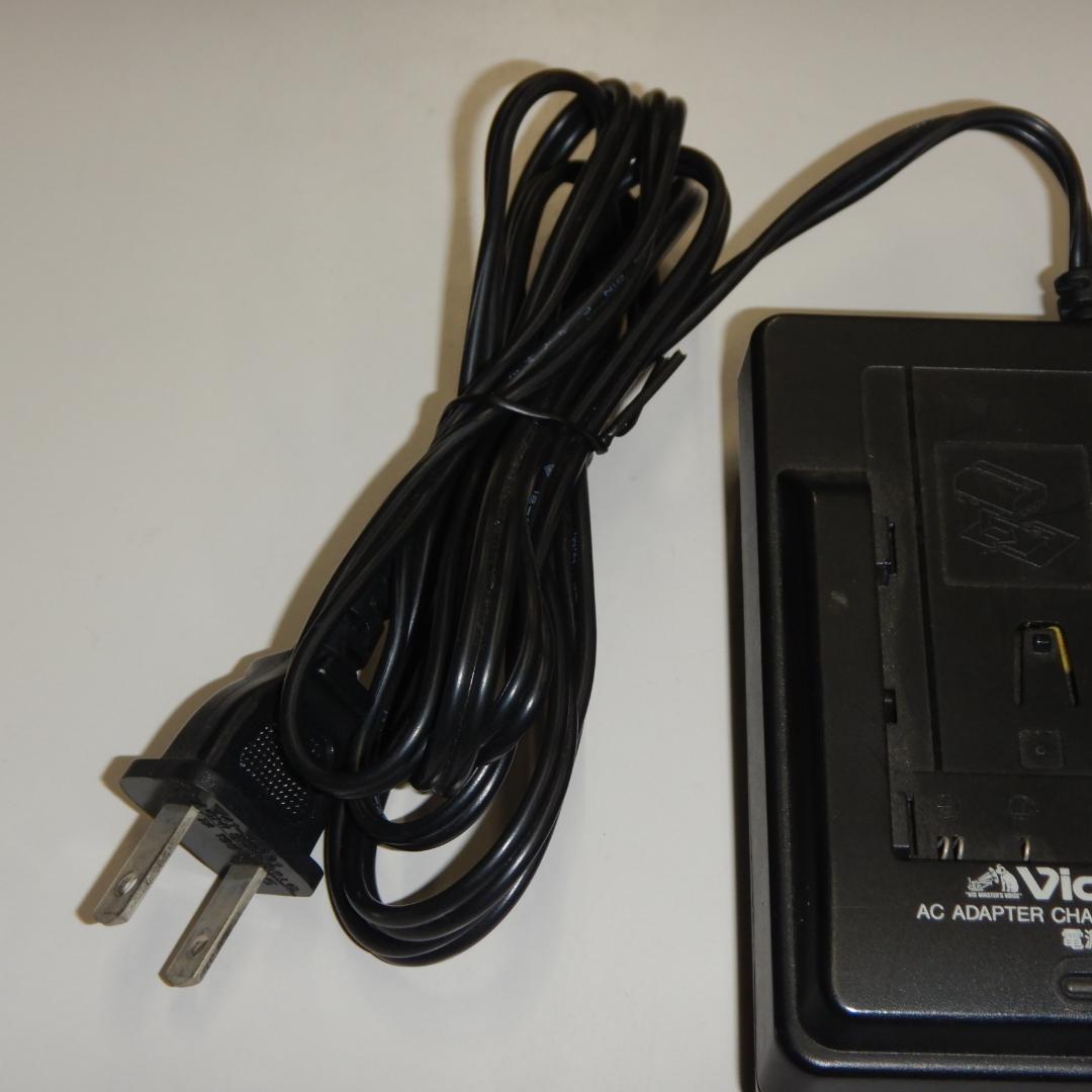 Victor　ACアダプター　中古品　F2122