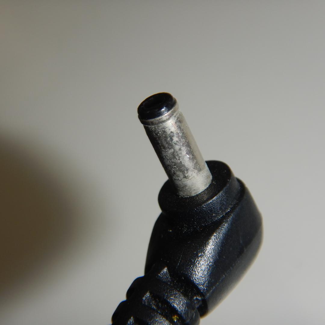 Victor　ACアダプター　中古品　F2122