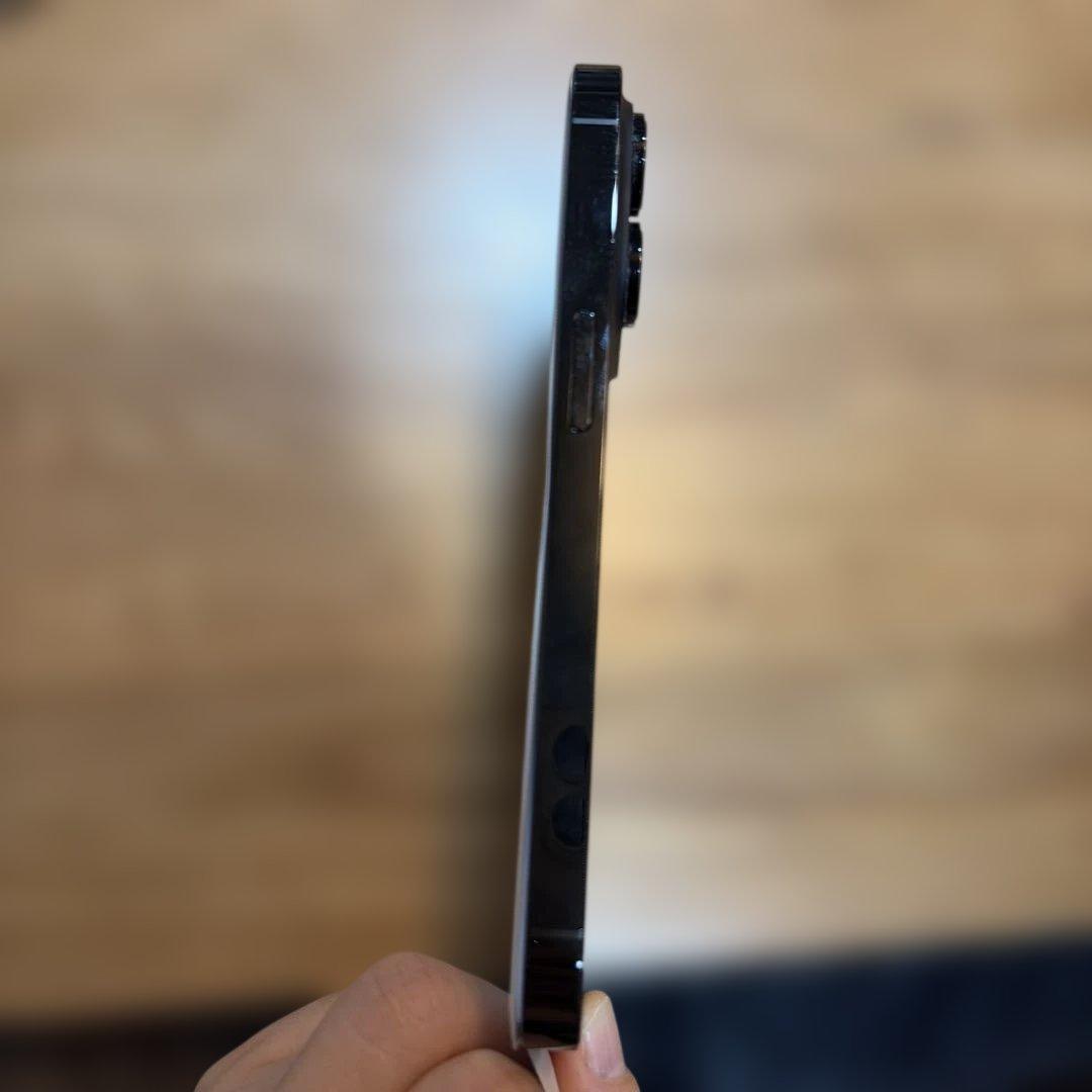 iPhone 14 Pro ホワイト 本体 512GB　ひび割れあり　箱付き