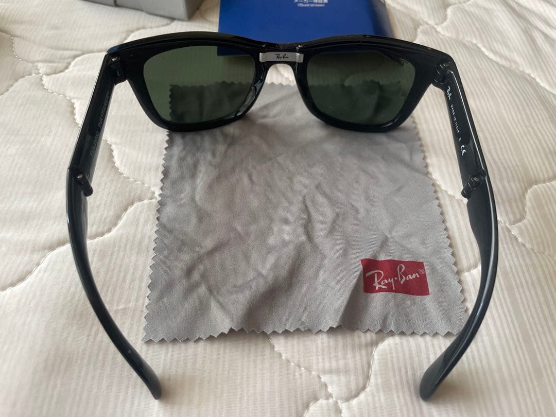 【美品】Ray-Ban 折りたたみサングラス RB4105 601
