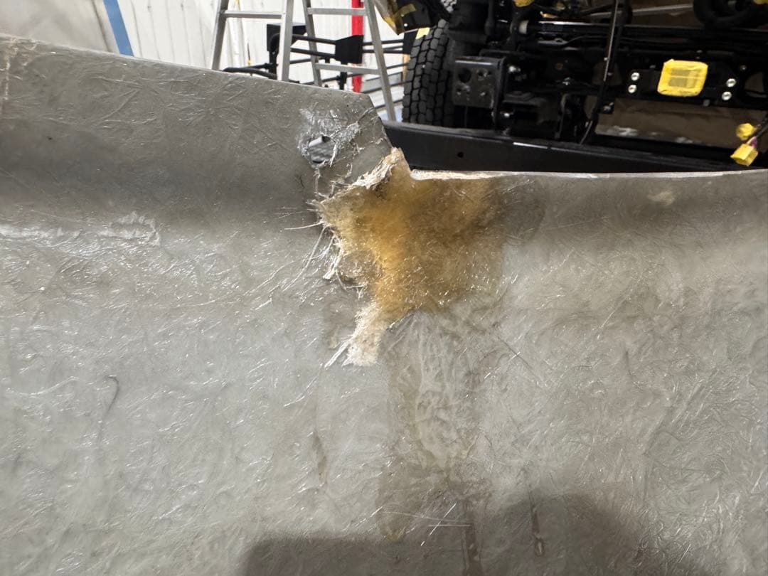 Z33 社外FRPフロントバンパー マットブラック 傷割れあり