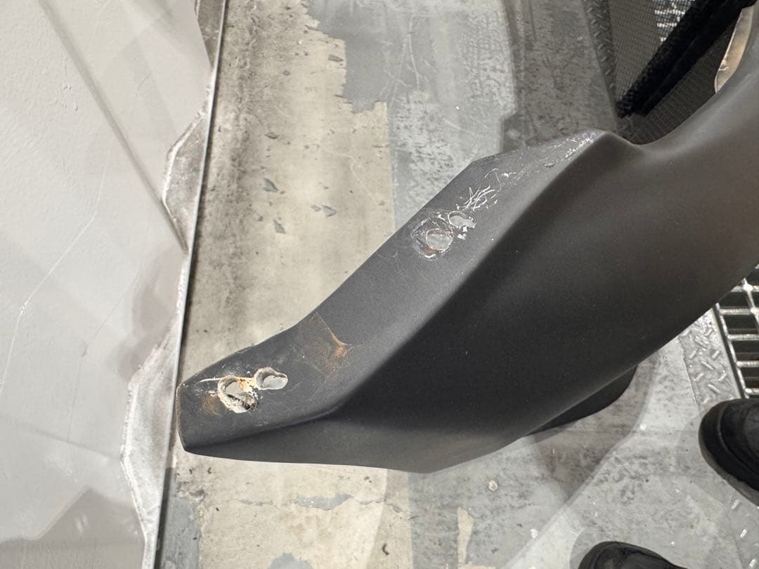 Z33 社外FRPフロントバンパー マットブラック 傷割れあり