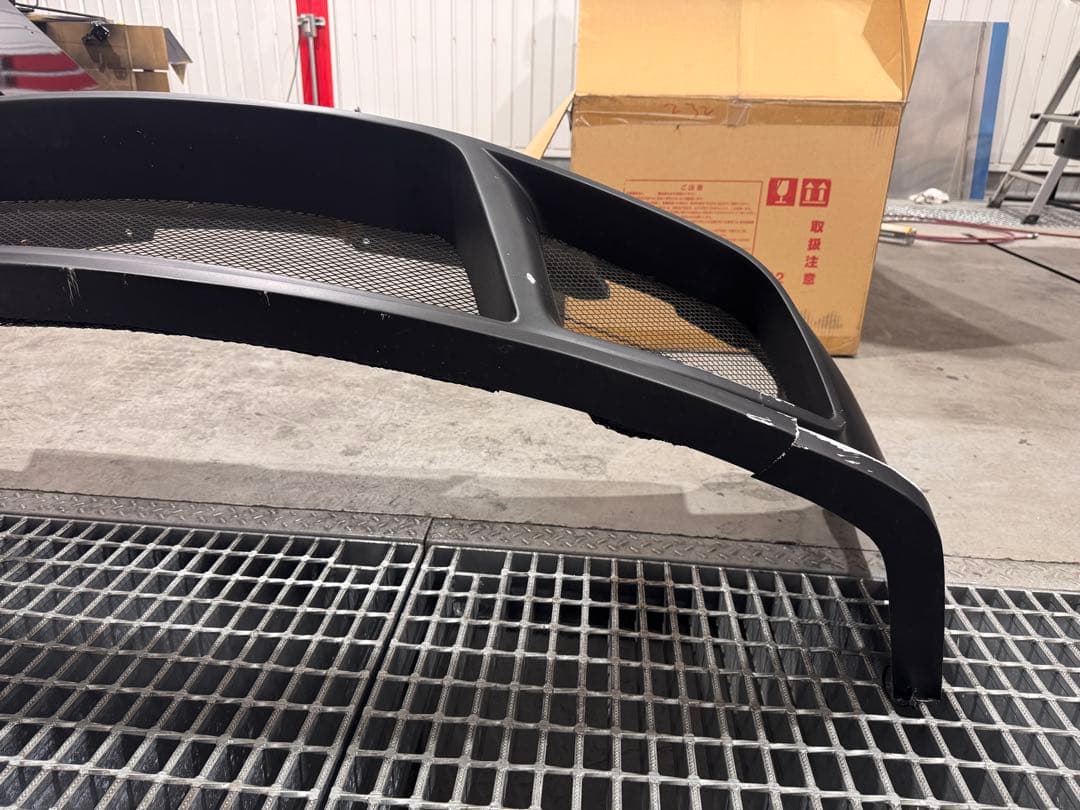 Z33 社外FRPフロントバンパー マットブラック 傷割れあり