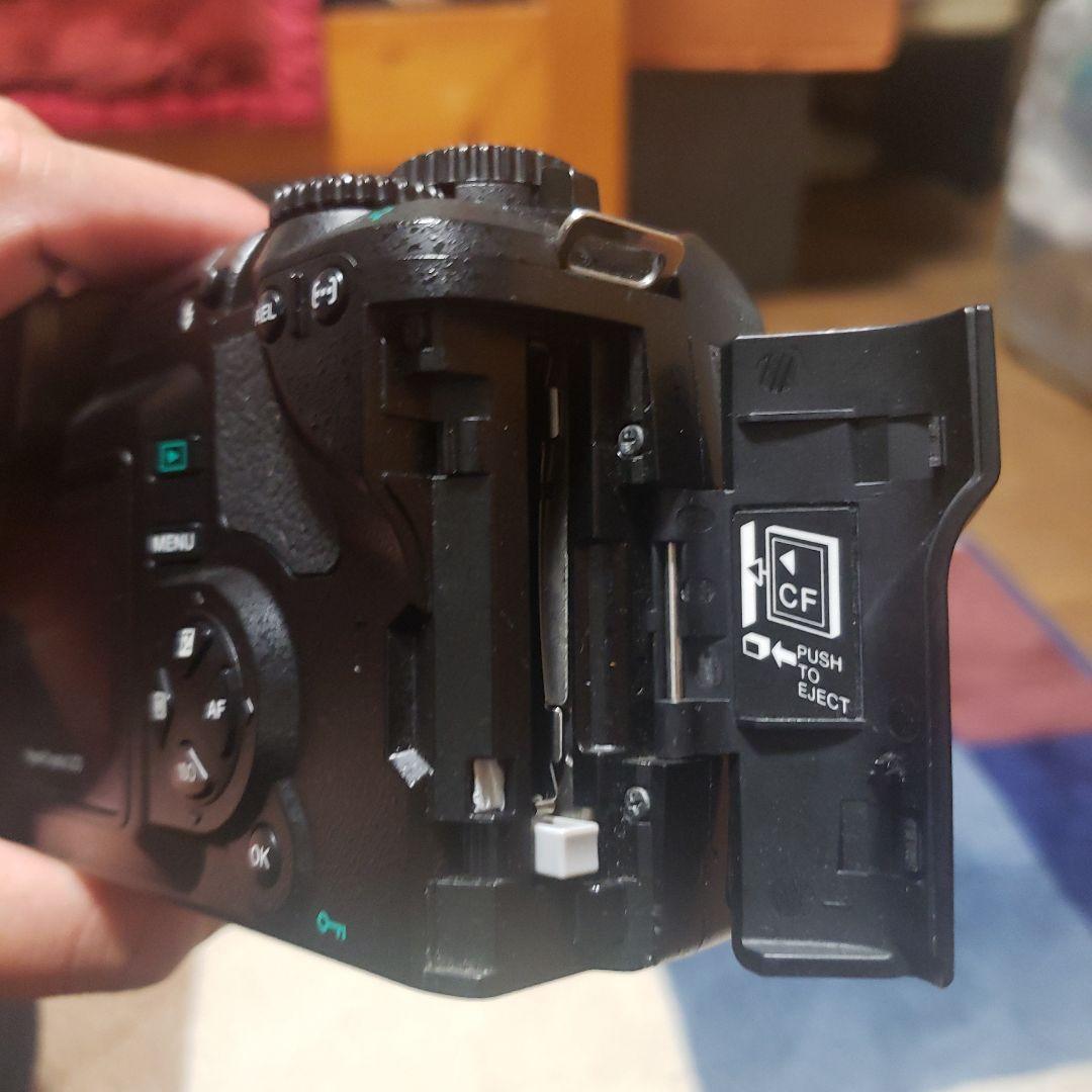 OLYMPUS E-300 デジタル一眼レフカメラ