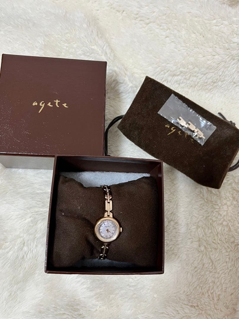 agete ゴールド 腕時計　ソーラー