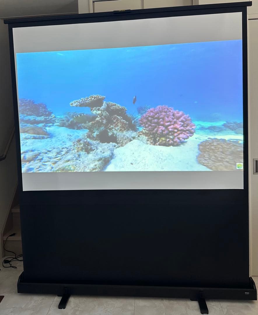 EPSON エプソン 携帯型ロールスクリーン(4:3/80型) ELPSC28