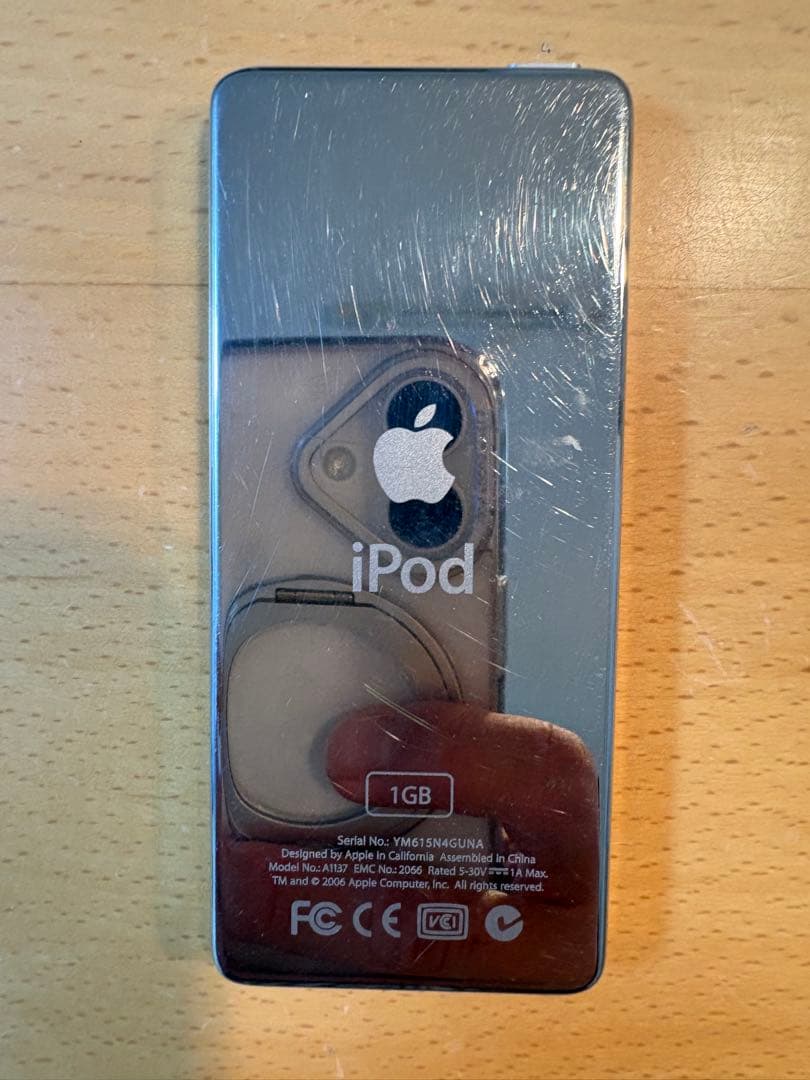 iPod nano 第1世代 1GB 本体色 ホワイト