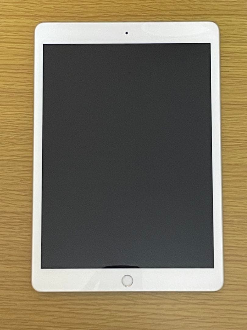 Apple iPad 第7世代 32GB Wi-Fiモデル（シルバー） 本体