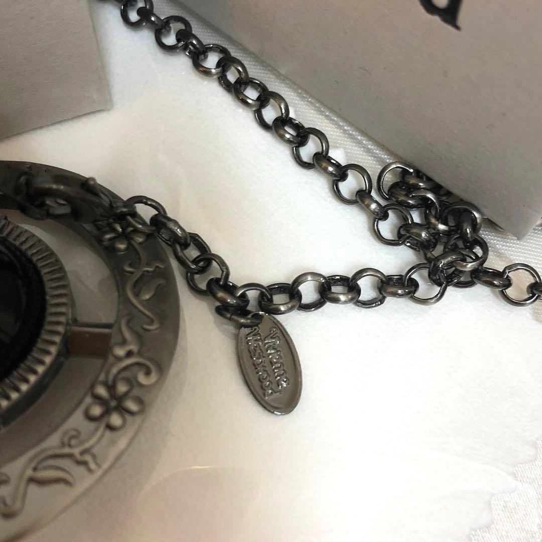 VivienneWestwood 花刻印モチーフのネックレス