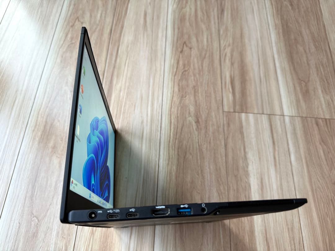 軽量751g LIFEBOOK U9310/E i5メモリ8GB SSD256G