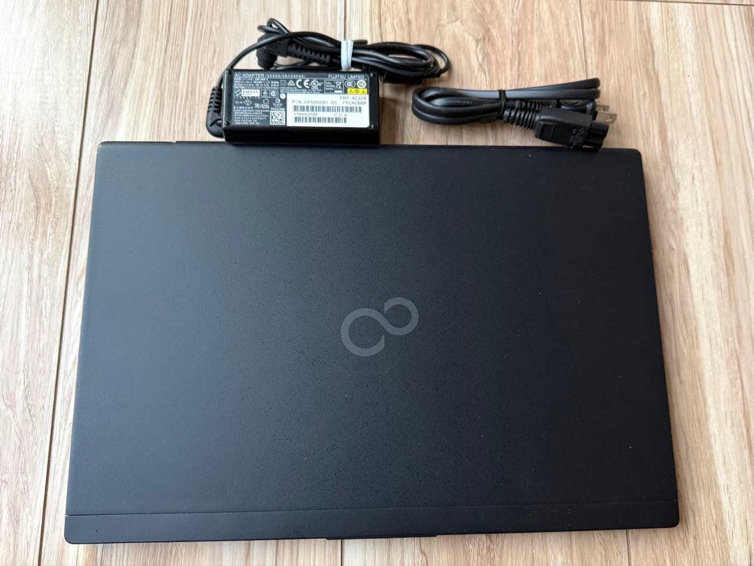 軽量751g LIFEBOOK U9310/E i5メモリ8GB SSD256G