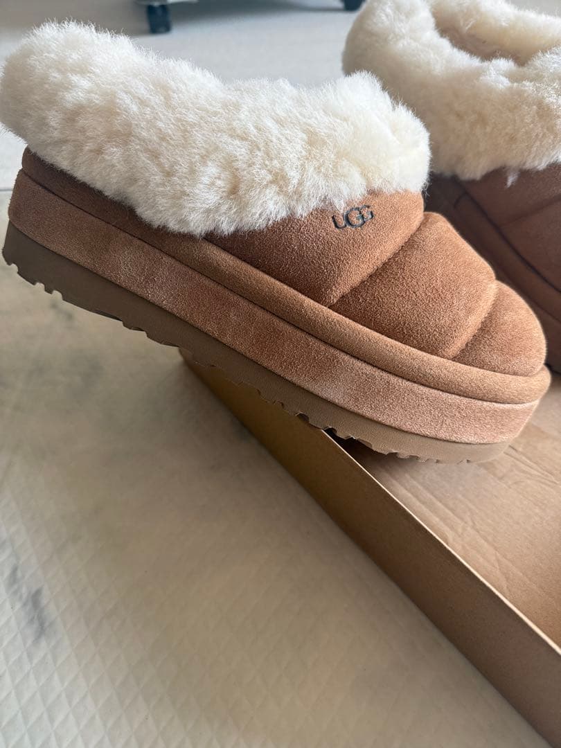 UGG ブラウン タズリータ厚底