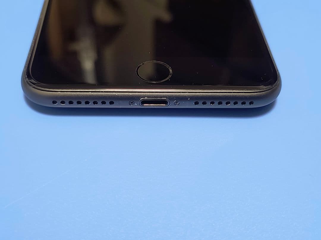 スマートフォン本体 Apple iPhone 8 Plus 64GB