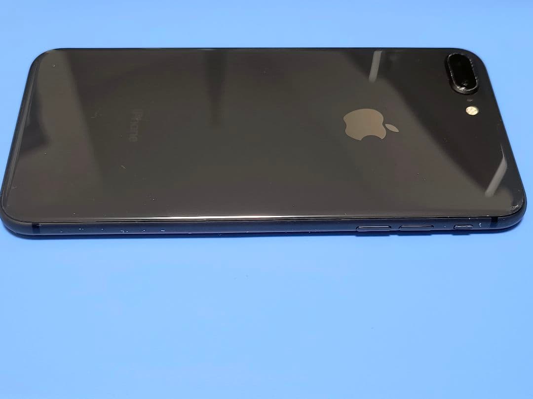 スマートフォン本体 Apple iPhone 8 Plus 64GB