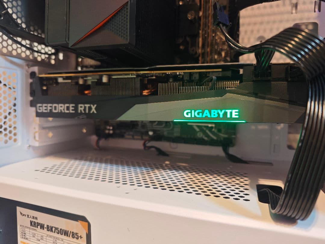 グラフィックボード・グラボ・ビデオカード GIGABYTE RTX3070 GAMING OC 8G