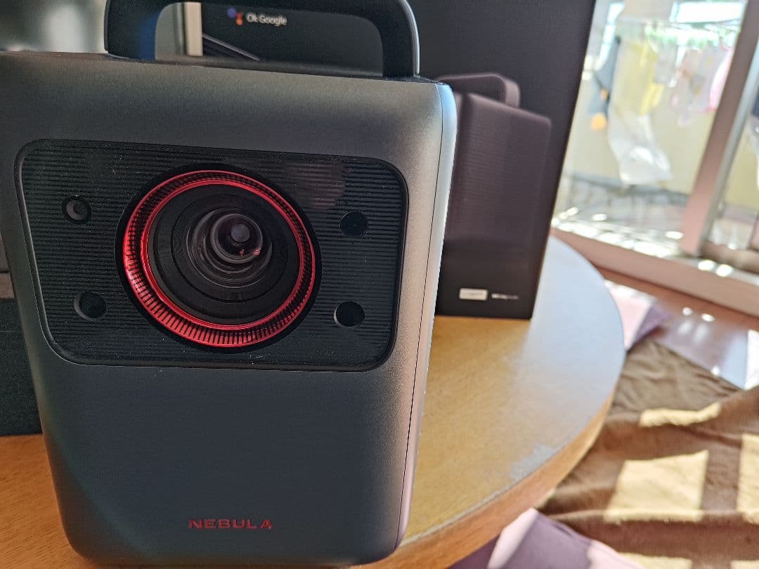 NEBULA Cosmos Laser 4K プロジェクター 本体