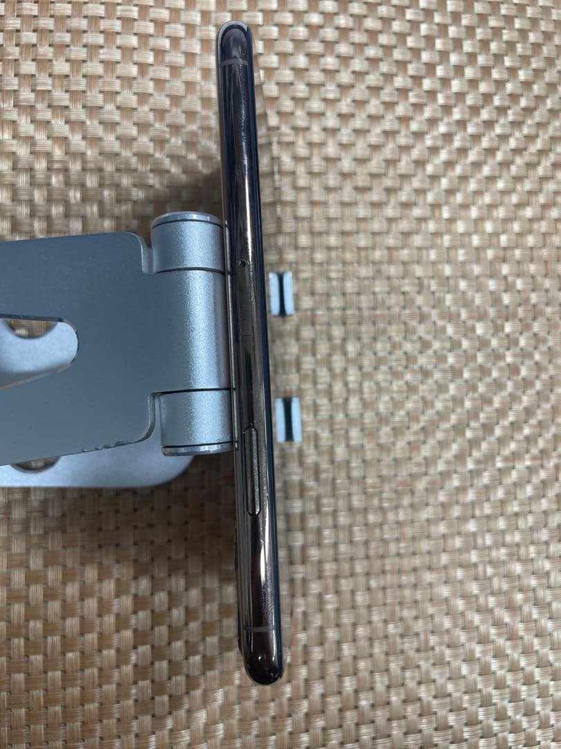 iPhone 11 Pro 64 GB ゴールドSIMフリー【3182】