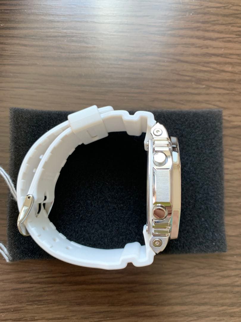 【新品未使用】カシオ G-SHOCK GM-2100 新発売モデル タグ付き