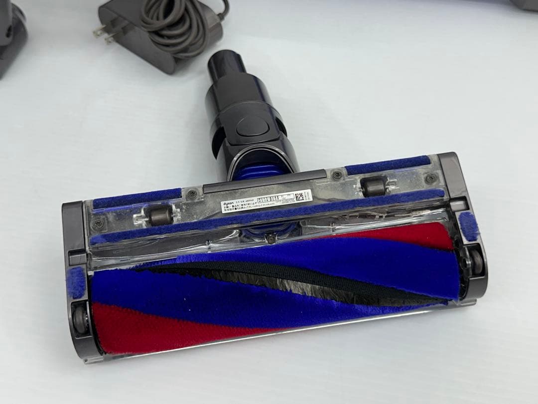 2022年製　ダイソン　掃除機　SV21 本体　ヘッド　パイプ　充電器　セット