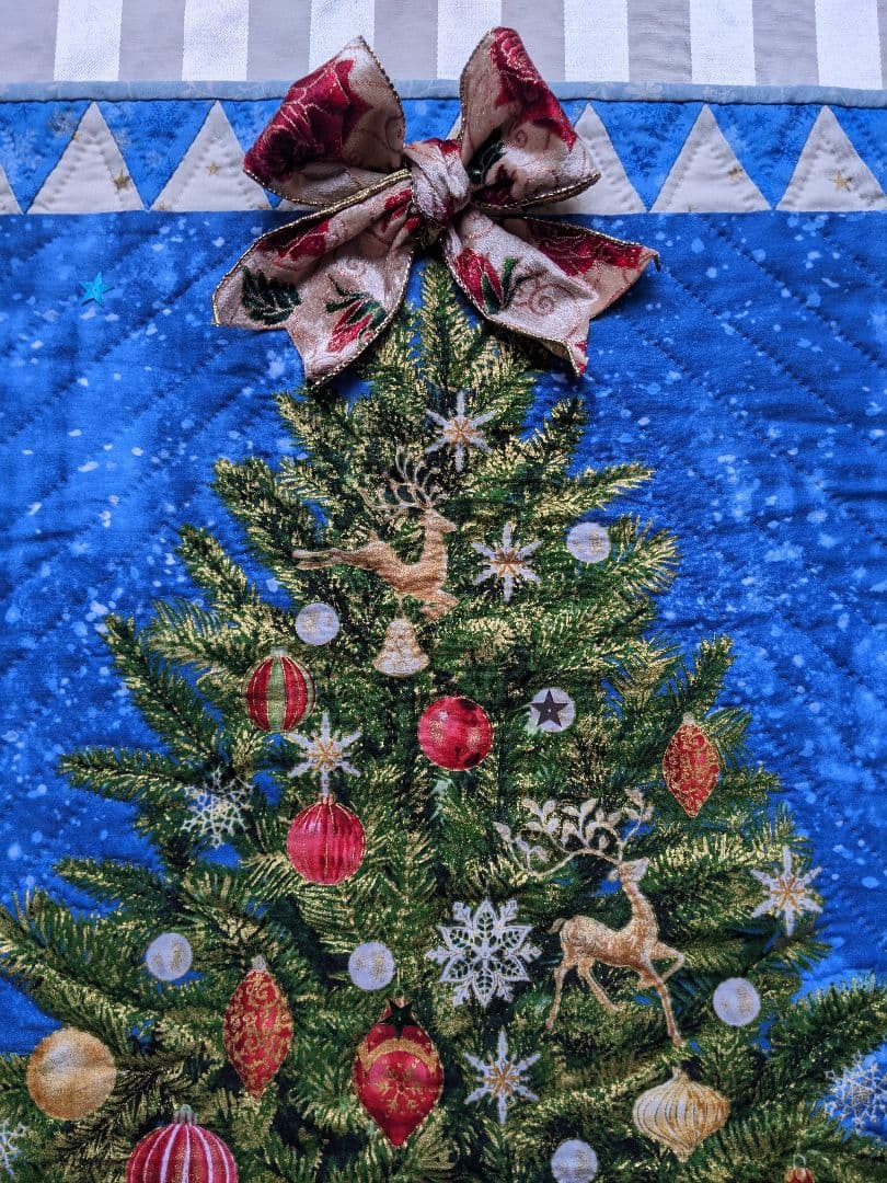 クリスマス　パッチワークキルト　タペストリー