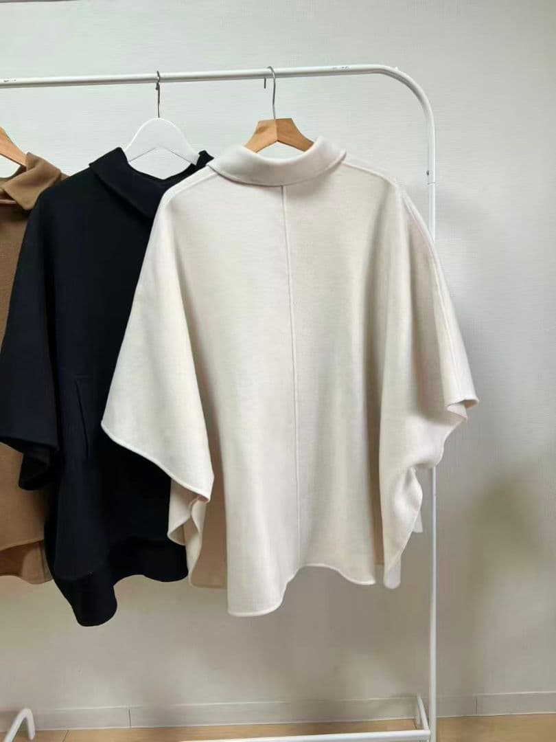 23区 見上愛さん着用 ウールライトリバー ポンチョシルエット コート