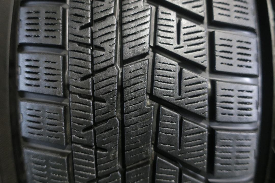 日産純正 C26 セレナ 後期 22年製 国産スタッドレス 195/60R16