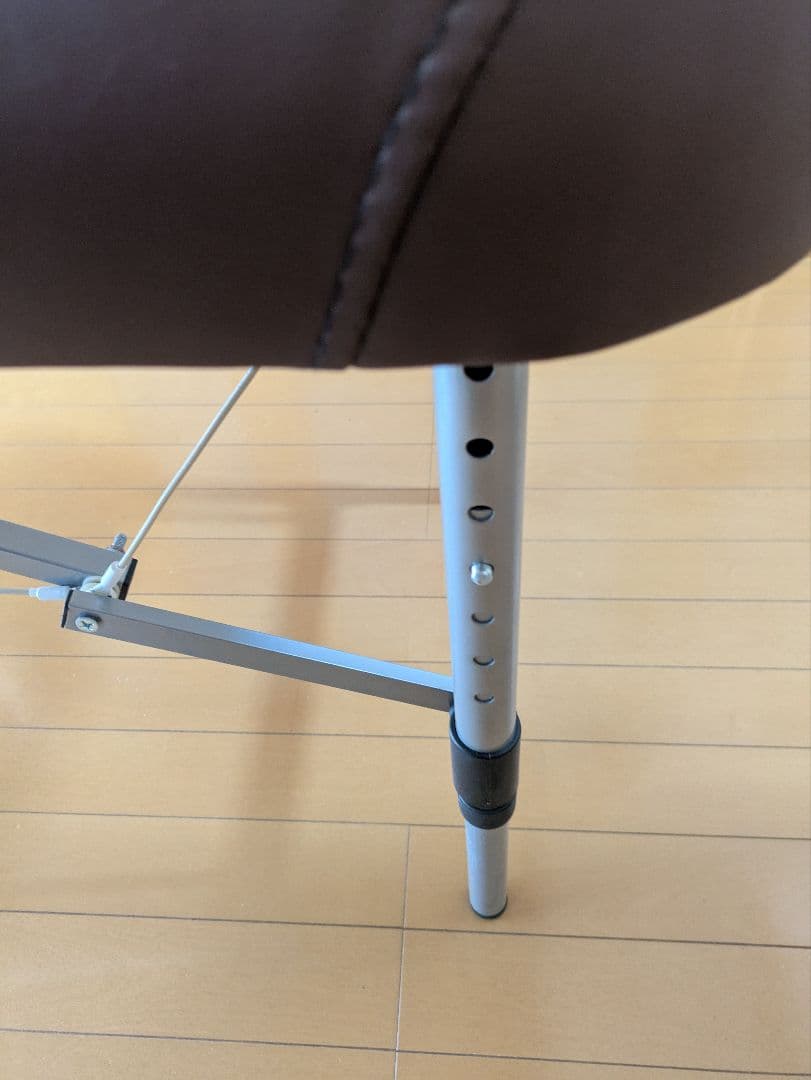 折りたたみ式マッサージベッドブラウン 持ち運びバッグあり