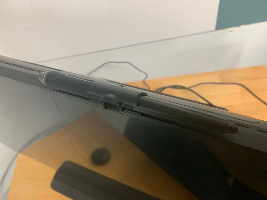 【中古】Wacom Cintiq Pro 32（DTH-3220）＋スタンド付き
