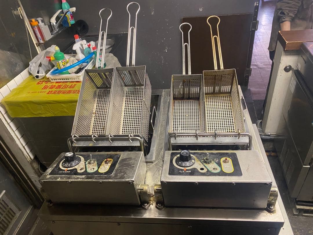 ステンレス製フライヤー 2x2バスケット