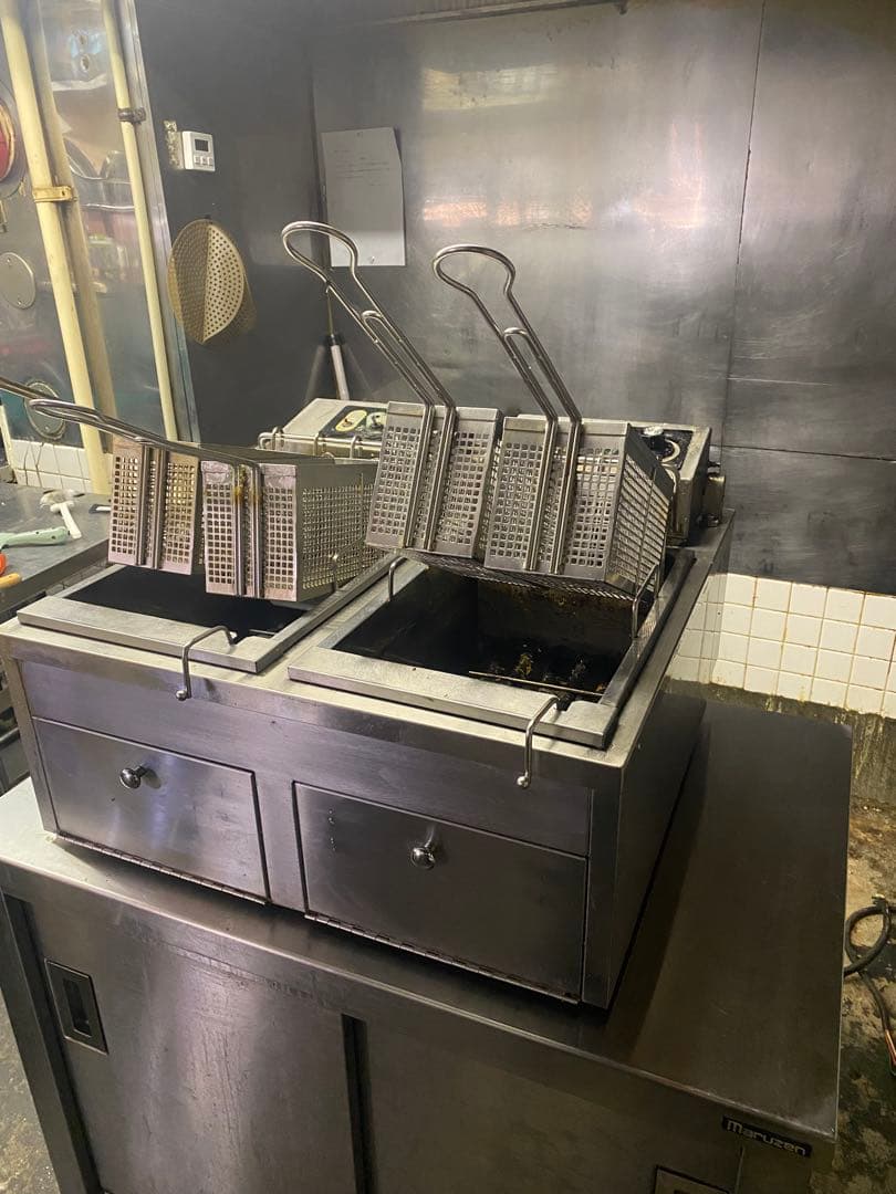 ステンレス製フライヤー 2x2バスケット